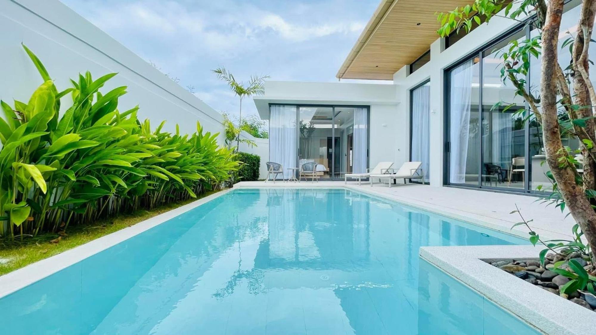 Villa Azura - Serene 4Br Escape With Private Pool And Concierge Чалонг Екстер'єр фото